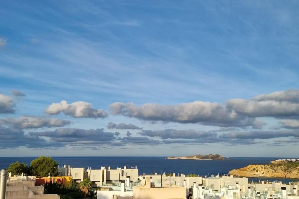 Ferienhaus Sunset Sea View & Garden Cala Tarida 6p Max