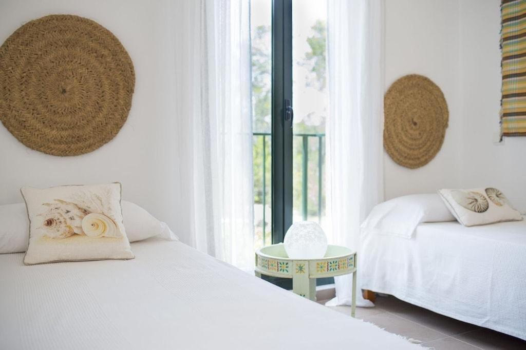 Sunset Sea View & Garden Cala Tarida 6p Max Ferienhaus